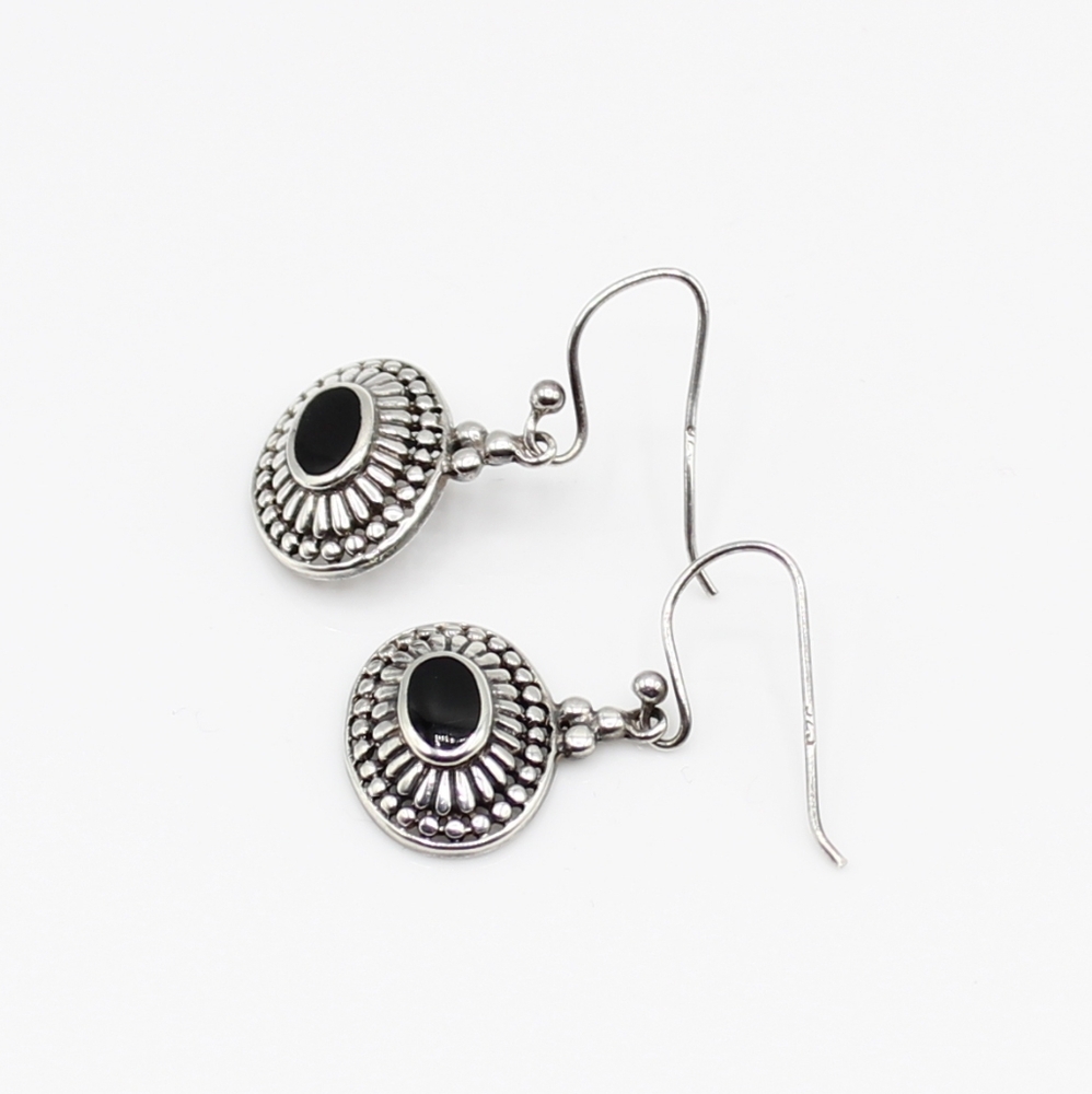 Vintage silver and onyx earrings - Picture 4 of 5